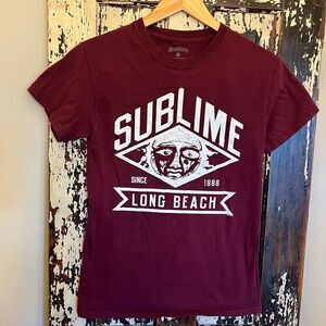 Sublime Size Small Long Beach T-shirt.